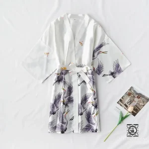 "Yorokobi" Kimono Élégance en Soie avec Motifs - Robe Kimono